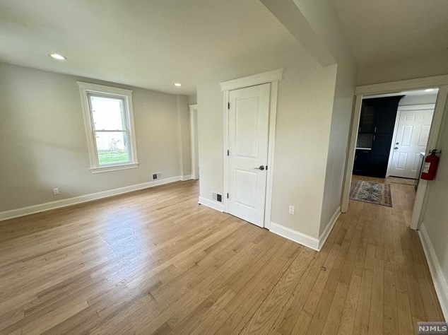 21 Slocum Ave, Englewood, NJ 07631