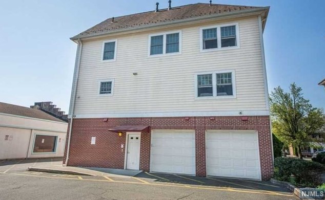 201 Bellevue Ave, Montclair NJ  07043-1887 exterior
