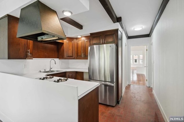 81 Spring St, Passaic Park NJ  07055-5437 exterior