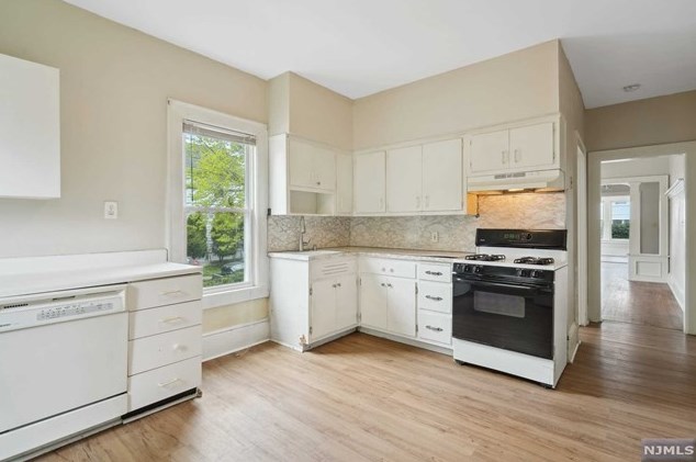 81 Spring St, Passaic Park NJ  07055-5437 exterior