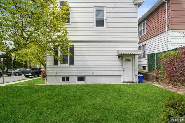 81 Spring St, Passaic Park NJ  07055-5437 exterior