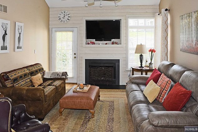 2 Mahogany Way, Dover NJ  07869-3734 exterior