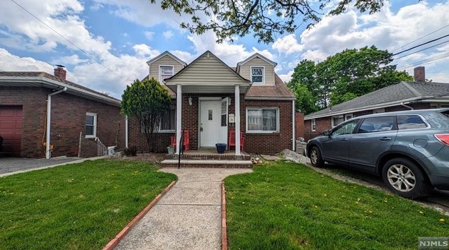 38 Burns Ave, Lodi, NJ 07644
