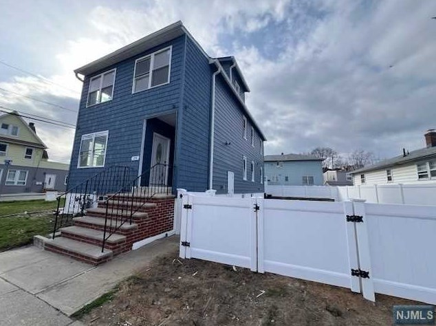 29 River St, Lodi NJ  07644-1636 exterior