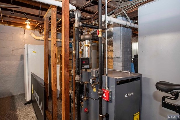 176 Orient Way, Rutherford NJ 07070-2468 exterior