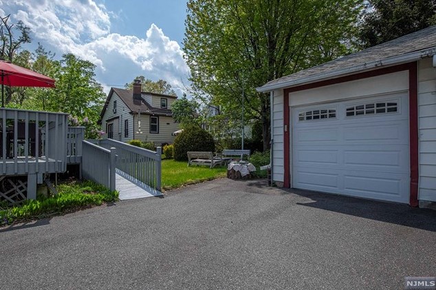 176 Orient Way, Rutherford NJ 07070-2468 exterior