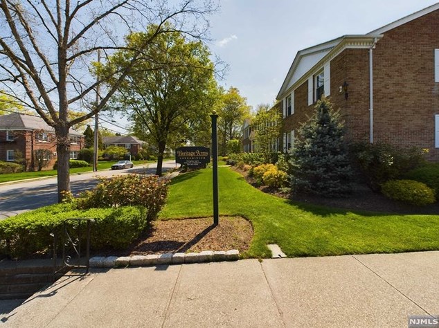 364 E Ridgewood Ave, Ridgewood, NJ 07450
