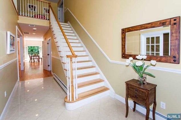 48 Westervelt Pl, Cresskill NJ  07626-1620 exterior