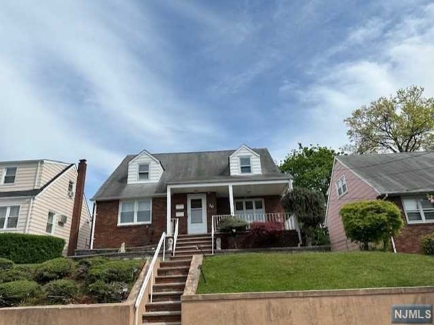 30 Maitland Pl, Outwater, NJ 07026-1228