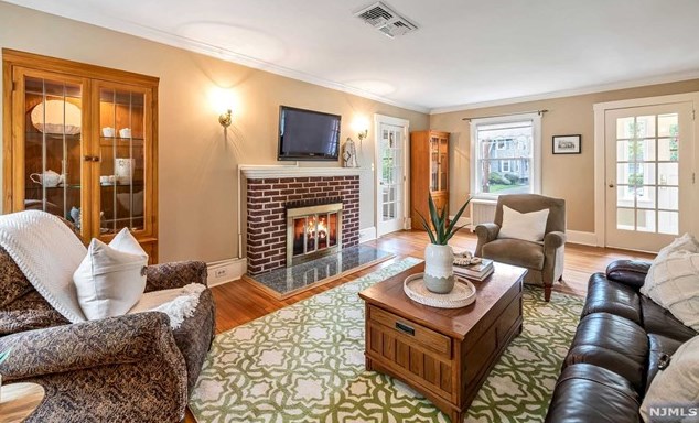 340 Franklin Ave, Ridgewood, NJ 07450