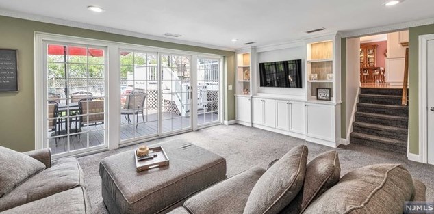 6 Conestoga Ct, Oakland NJ 07436-4003 exterior