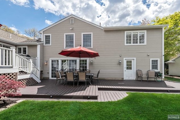 6 Conestoga Ct, Oakland NJ 07436-4003 exterior