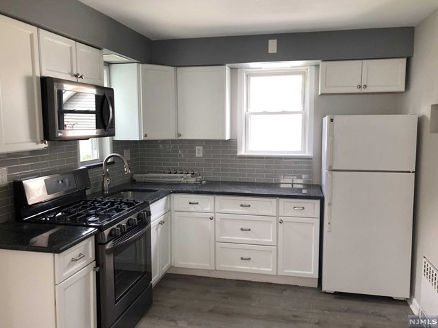 166 Carmita Ave #2, Rutherford, NJ 07070