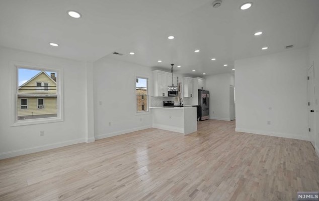 29 River St #1st Floor, Lodi, NJ 07644