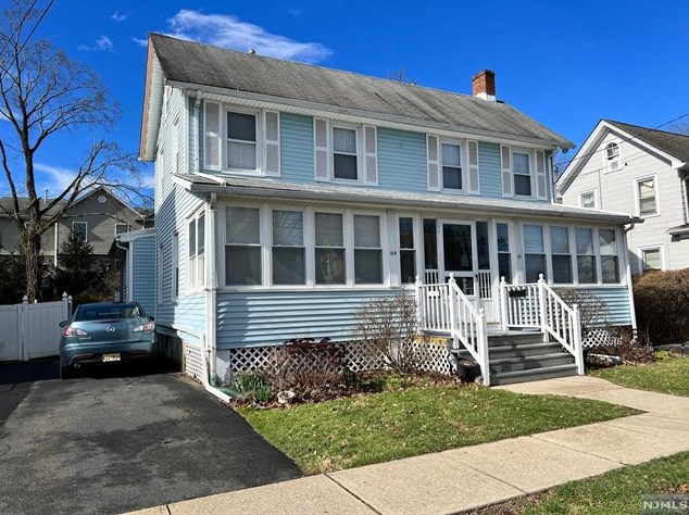 109 Madison Ave, Midland Pk, NJ 07432-1427