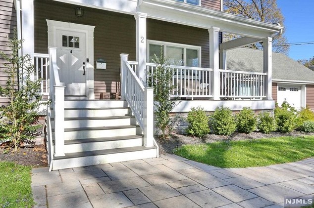2 Linden Ave, Emerson, NJ 07630