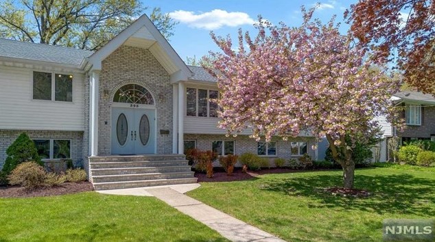395 Chelsea St, Paramus, NJ 07652