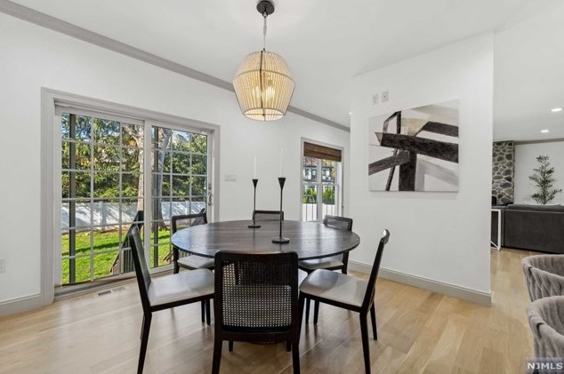 458 Englewood Ave, Teaneck NJ 07666-6033 exterior