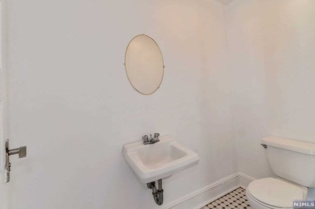 133 Grant Ave, Cresskill NJ 07626-1203 exterior