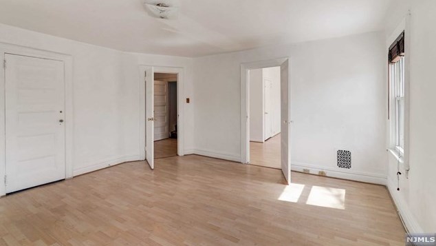 133 Grant Ave, Cresskill NJ 07626-1203 exterior