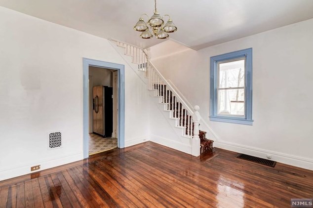 133 Grant Ave, Cresskill NJ 07626-1203 exterior