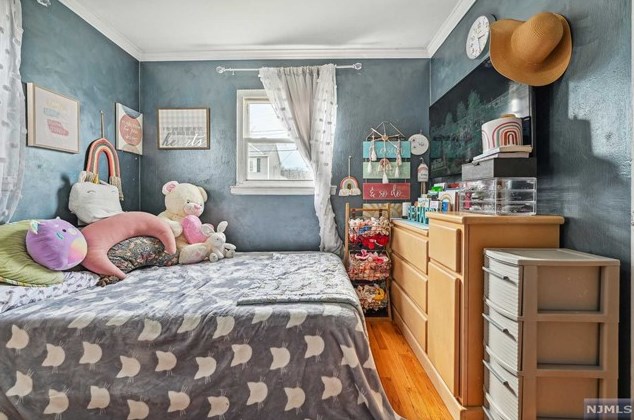 33 Riverdale Ave, Belleville NJ 07109-1428 exterior