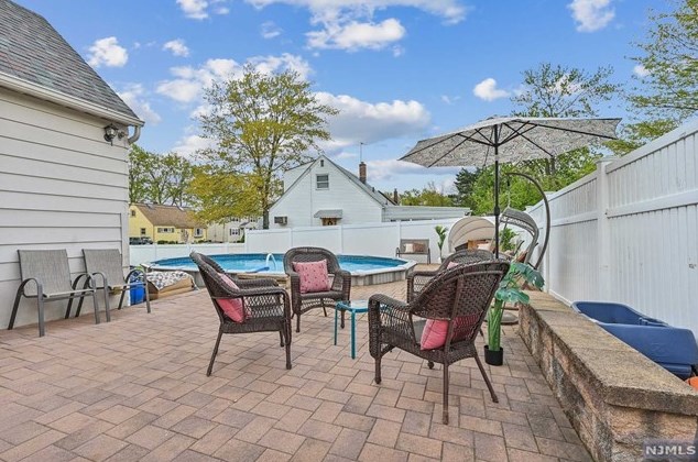 33 Riverdale Ave, Belleville NJ 07109-1428 exterior