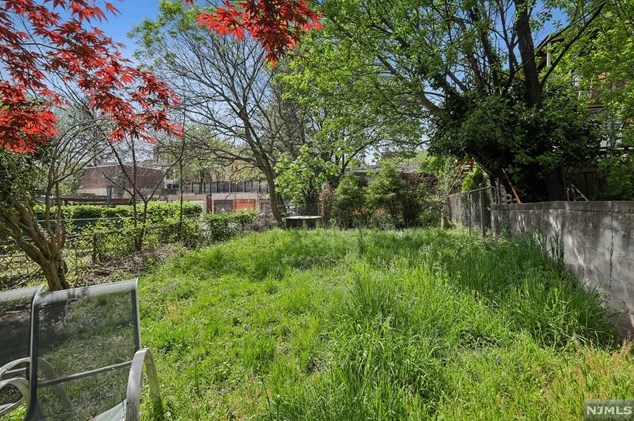 691 Blvd, Union City NJ 07086-6925 exterior