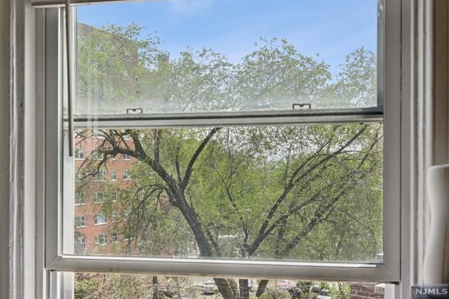 691 Blvd, Union City NJ 07086-6925 exterior