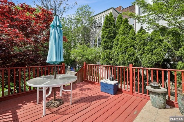 691 Blvd, Union City NJ 07086-6925 exterior