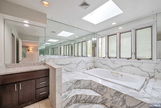 317 Pleasant Ave, Ridgewood NJ  07450-2836 exterior