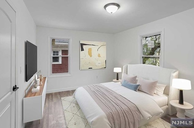 210 Custer Ave, Newark NJ 07112-2139 exterior