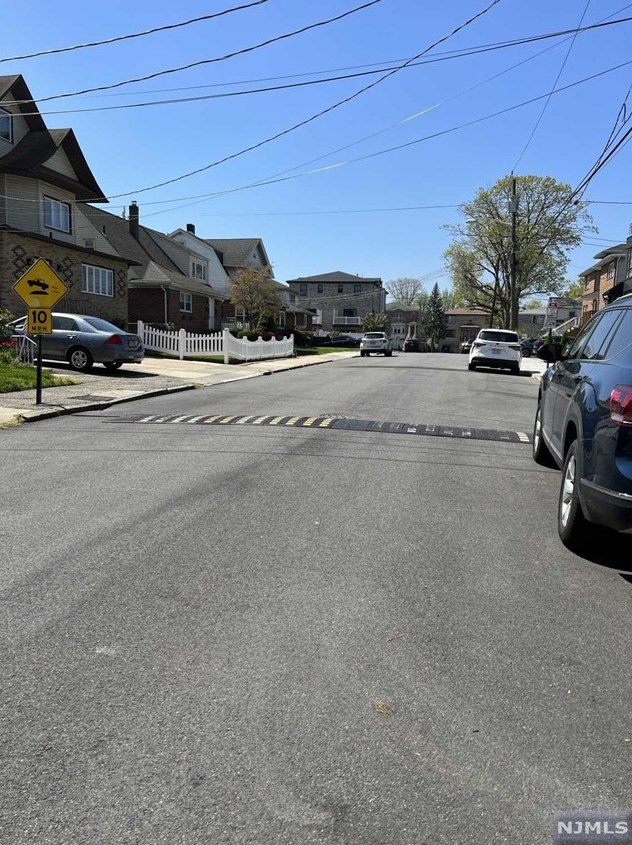 707 Hillside Ave, Cliffside Park NJ  07010-2009 exterior