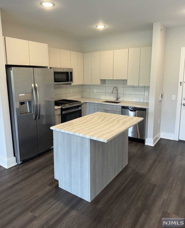 2301 Lemoine Ave #604, West Fort Lee, NJ 07024