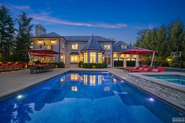 96 Buckingham Rd, Tenafly NJ 07670-3101 exterior