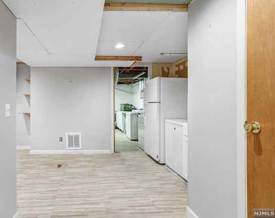 277 Lincoln Blvd, Emerson NJ 07630-1038 exterior