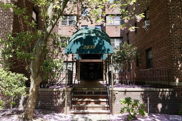 2337 Hudson Ter, West Fort Lee, NJ 07024-7903
