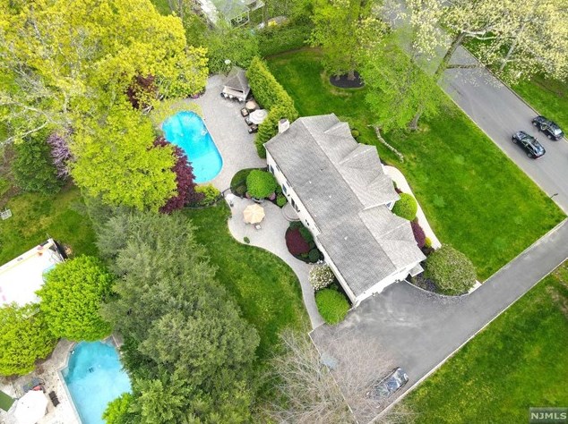 3 Lark Ln, Montvale NJ  07645-1131 exterior