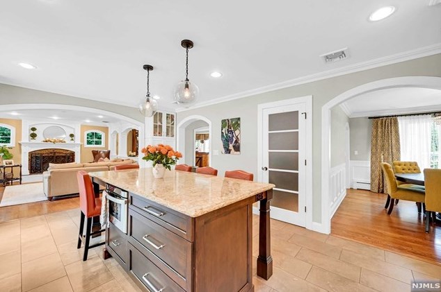 3 Lark Ln, Montvale NJ  07645-1131 exterior