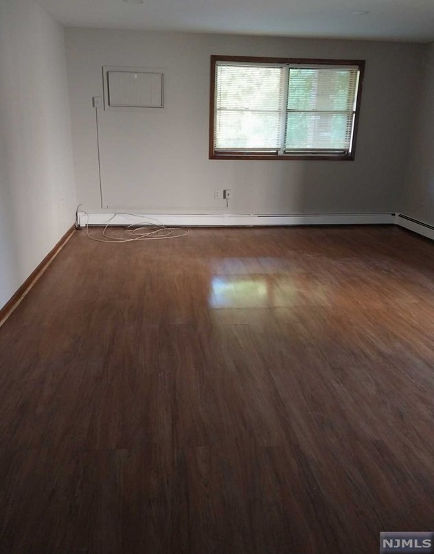 538 Harrison Ave, Lodi, NJ 07644