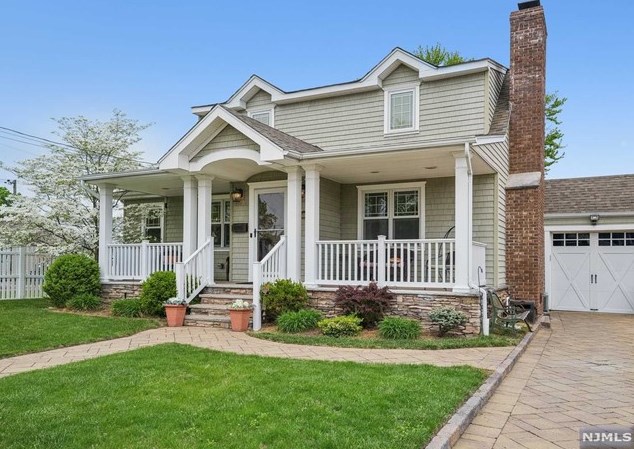 606 Hickory Ave, Saddle Brook, NJ 07663