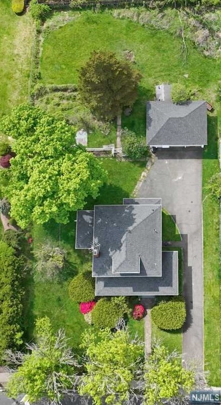 131 N Farview Ave, Paramus, NJ 07652
