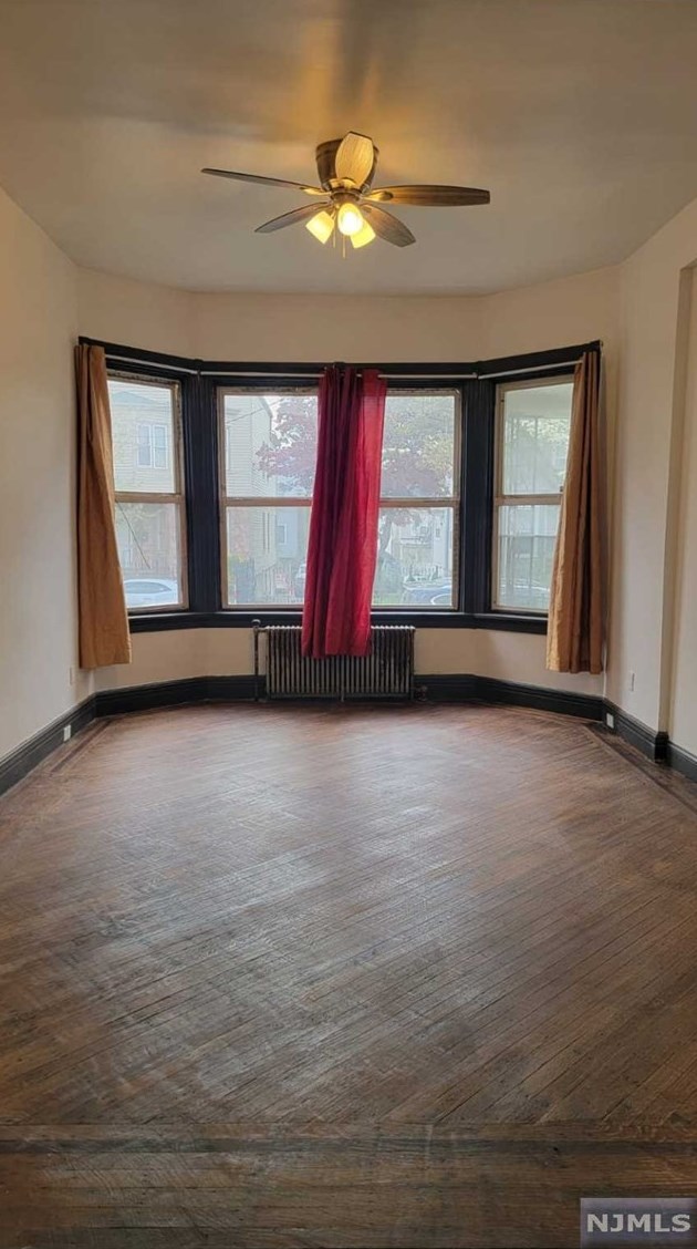 90 S 10th St #1, Newark, NJ 07107