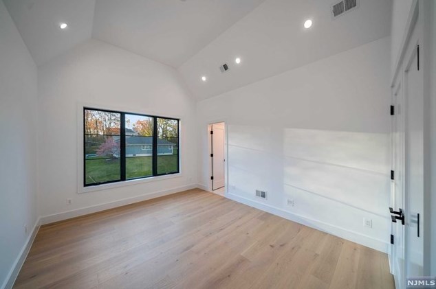 116 Lk Rd, Demarest NJ 07627-2236 exterior