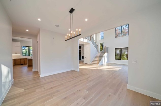 116 Lk Rd, Demarest NJ 07627-2236 exterior