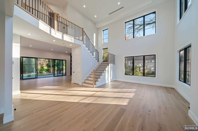 116 Lk Rd, Demarest NJ 07627-2236 exterior