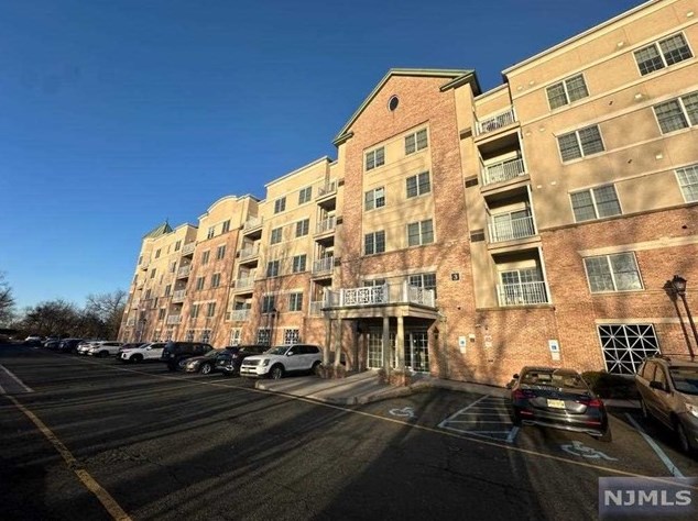 3405 Windsor Park Ct, Englewood, NJ 07631