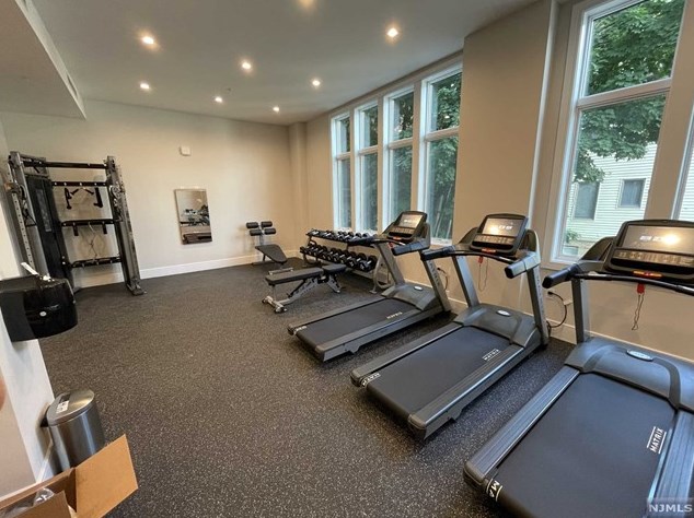 470 Main St #611, West Fort Lee, NJ 07024