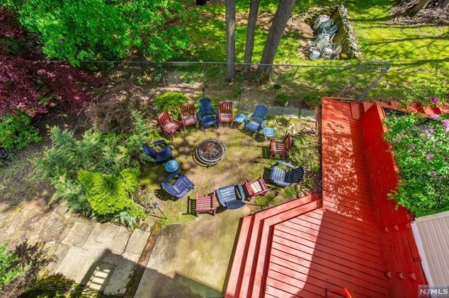 6 Ogden Ter, Kinnelon NJ 07405-1112 exterior