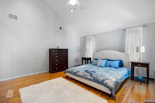 1031 Jassamine Way, West Fort Lee NJ 07024-1524 exterior